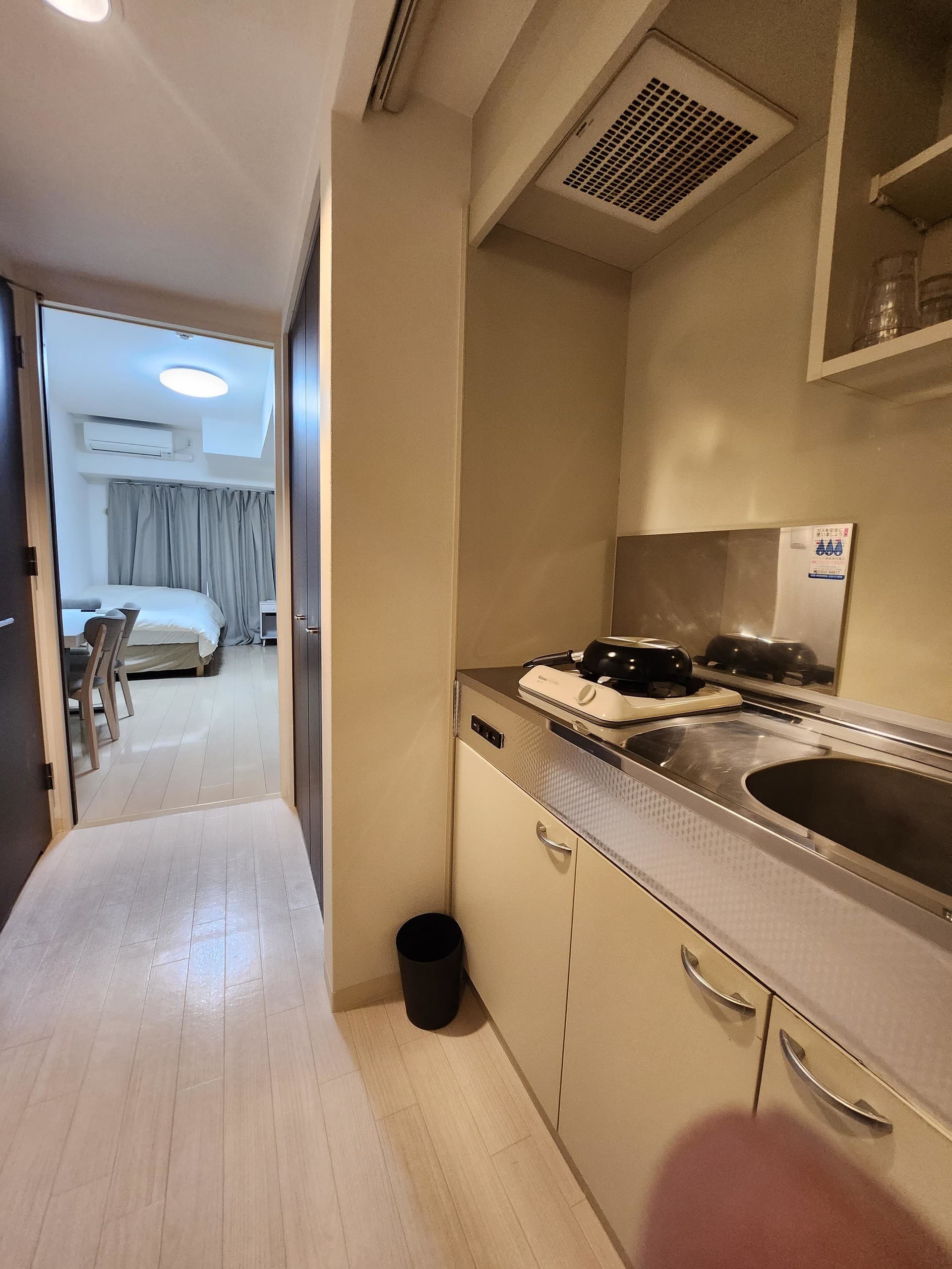 ROOMS 4