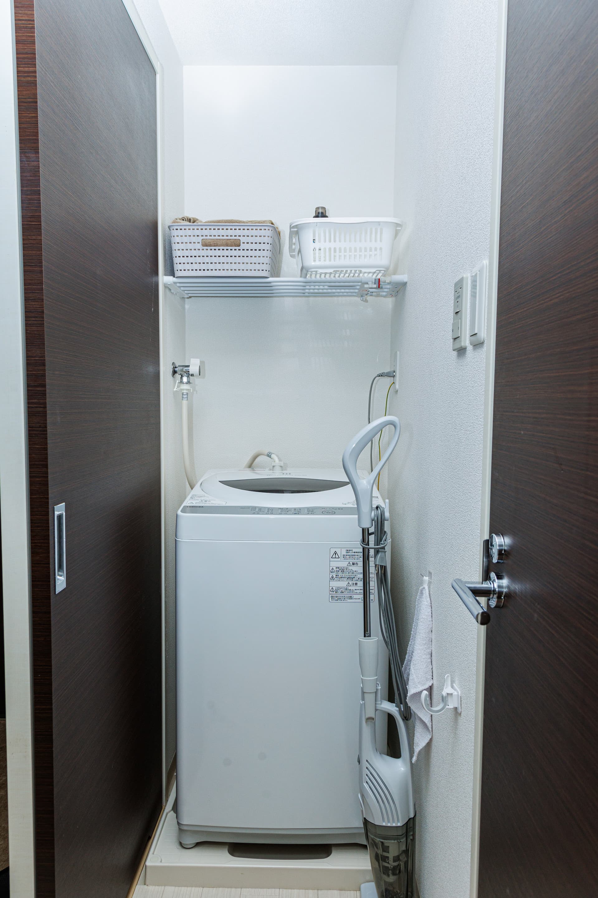 ROOMS 13