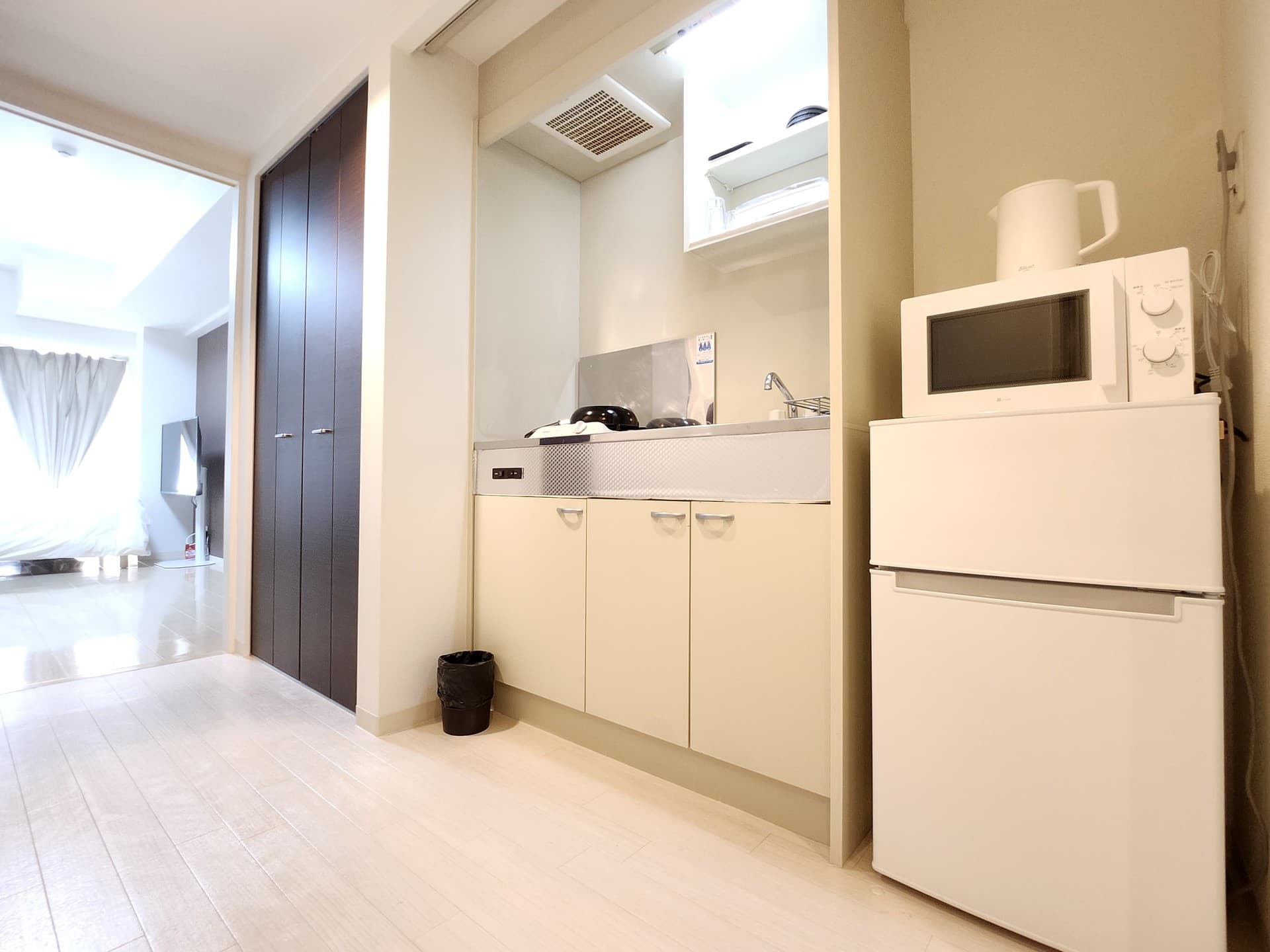 ROOMS 15